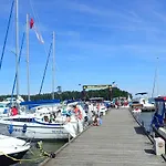 Marina Lester Club * 리드제보