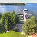 Marina Lester Club 아파트 리드제보