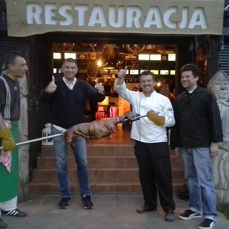 Marina Lester Club ريدزيفو